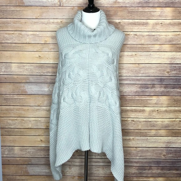 Anthropologie Sweaters - Anthropologie Madison 88 Chunky Knit Poncho